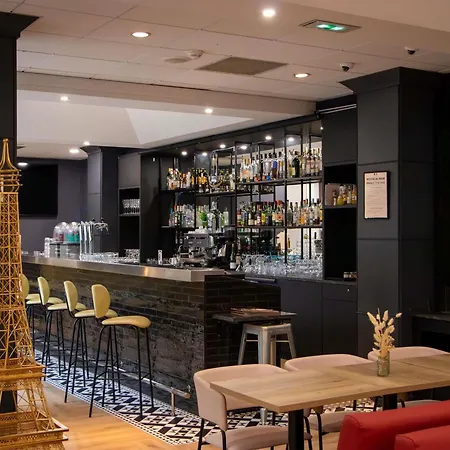 Mercure Centre Tour Eiffel Hotel
