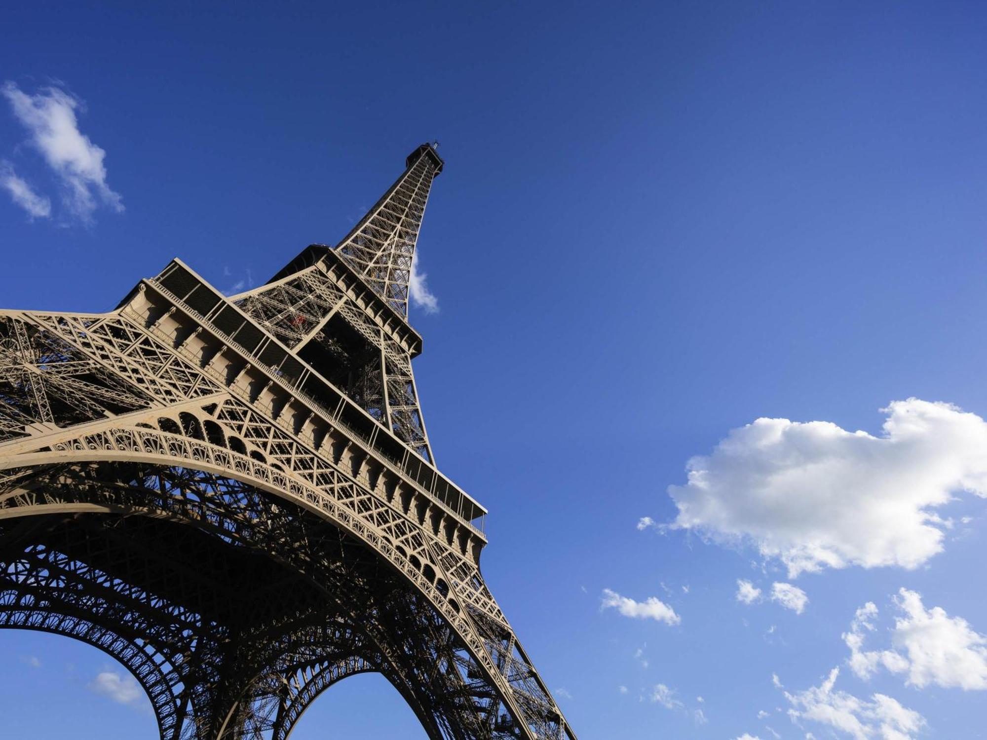 Mercure Centre Tour Eiffel Hotel 4*