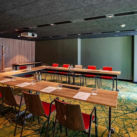 Mercure Centre Tour Eiffel Hotel 4*