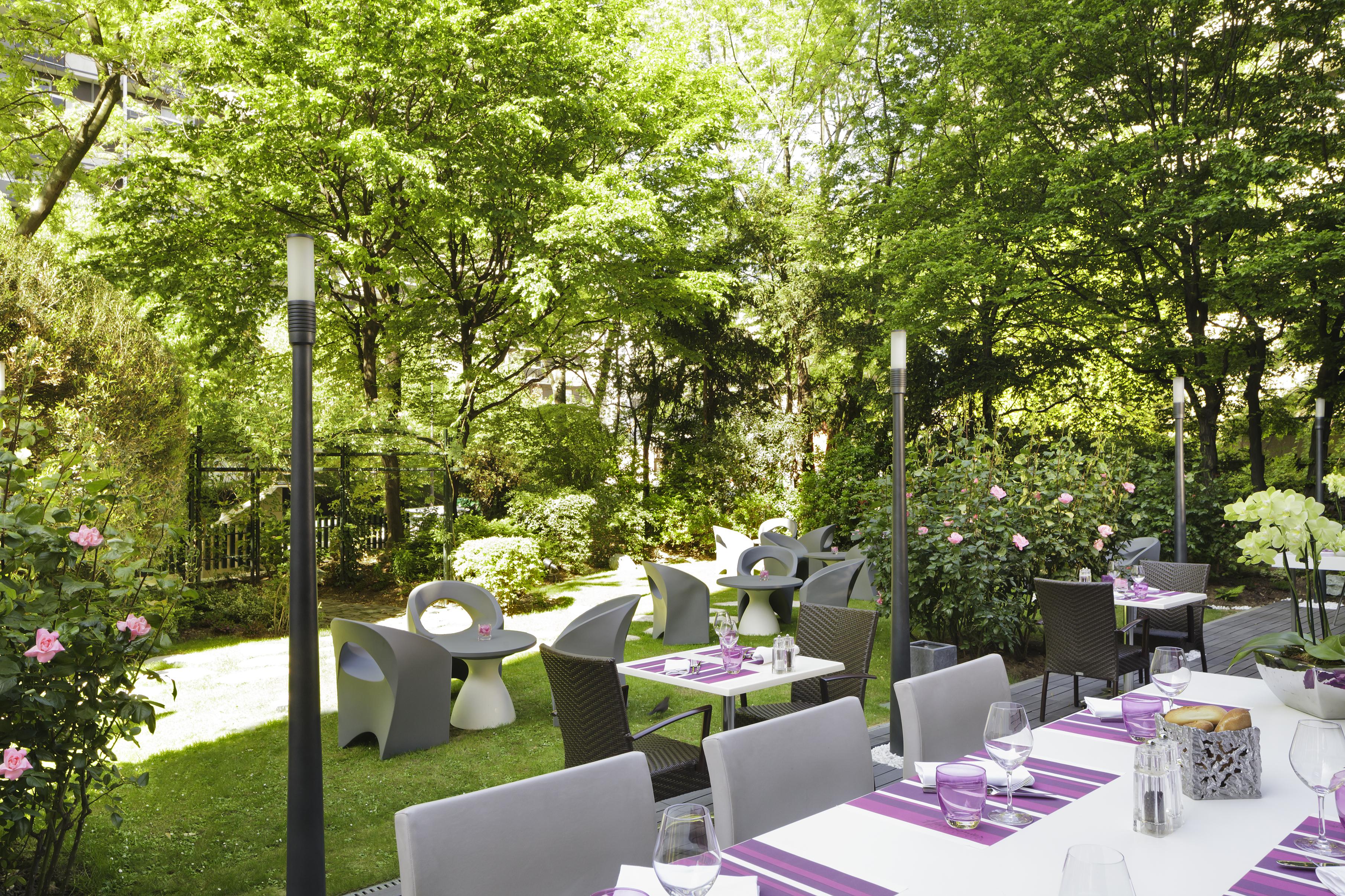 Mercure Centre Tour Eiffel Hotel