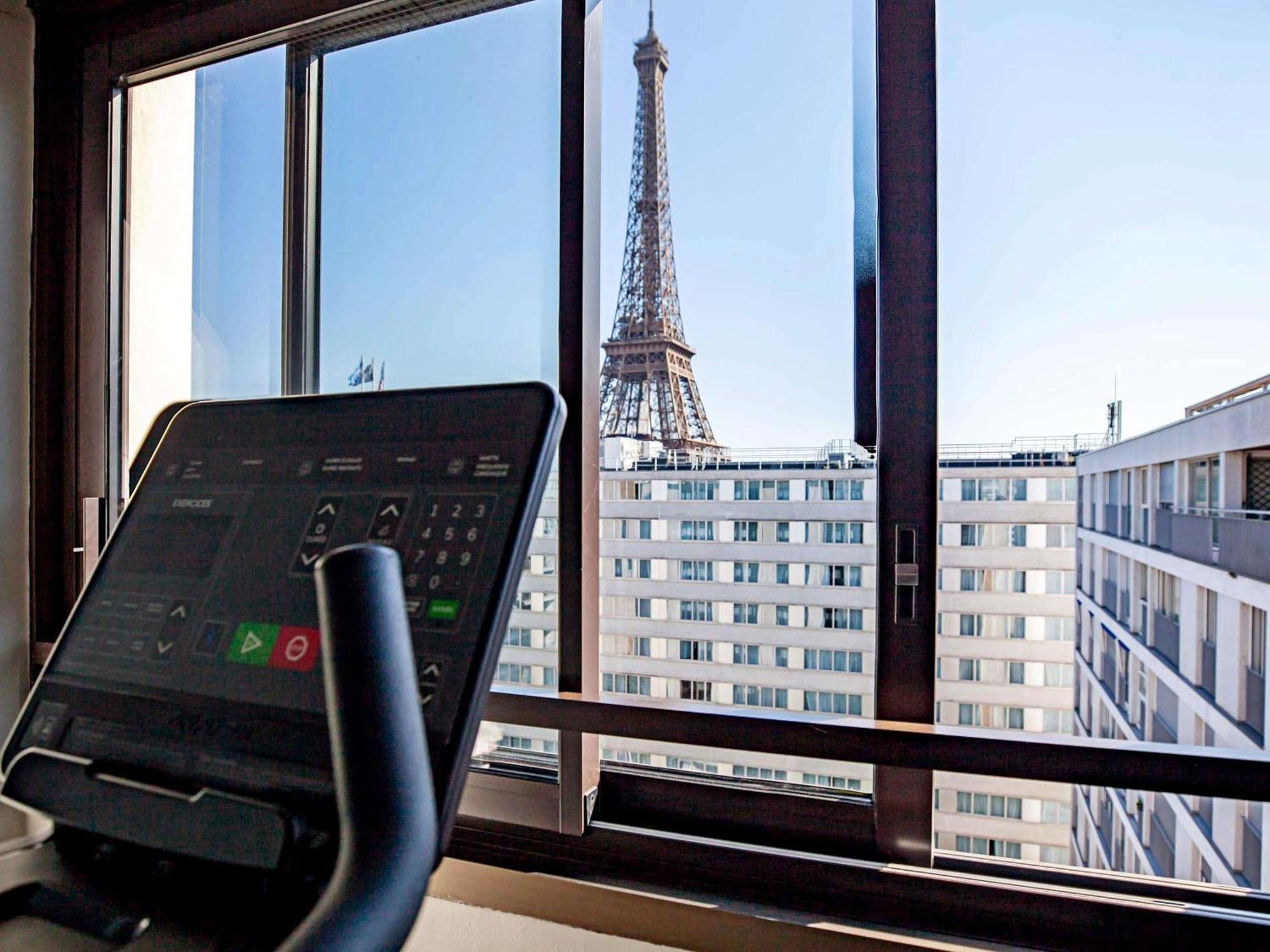 Mercure Centre Tour Eiffel 4*