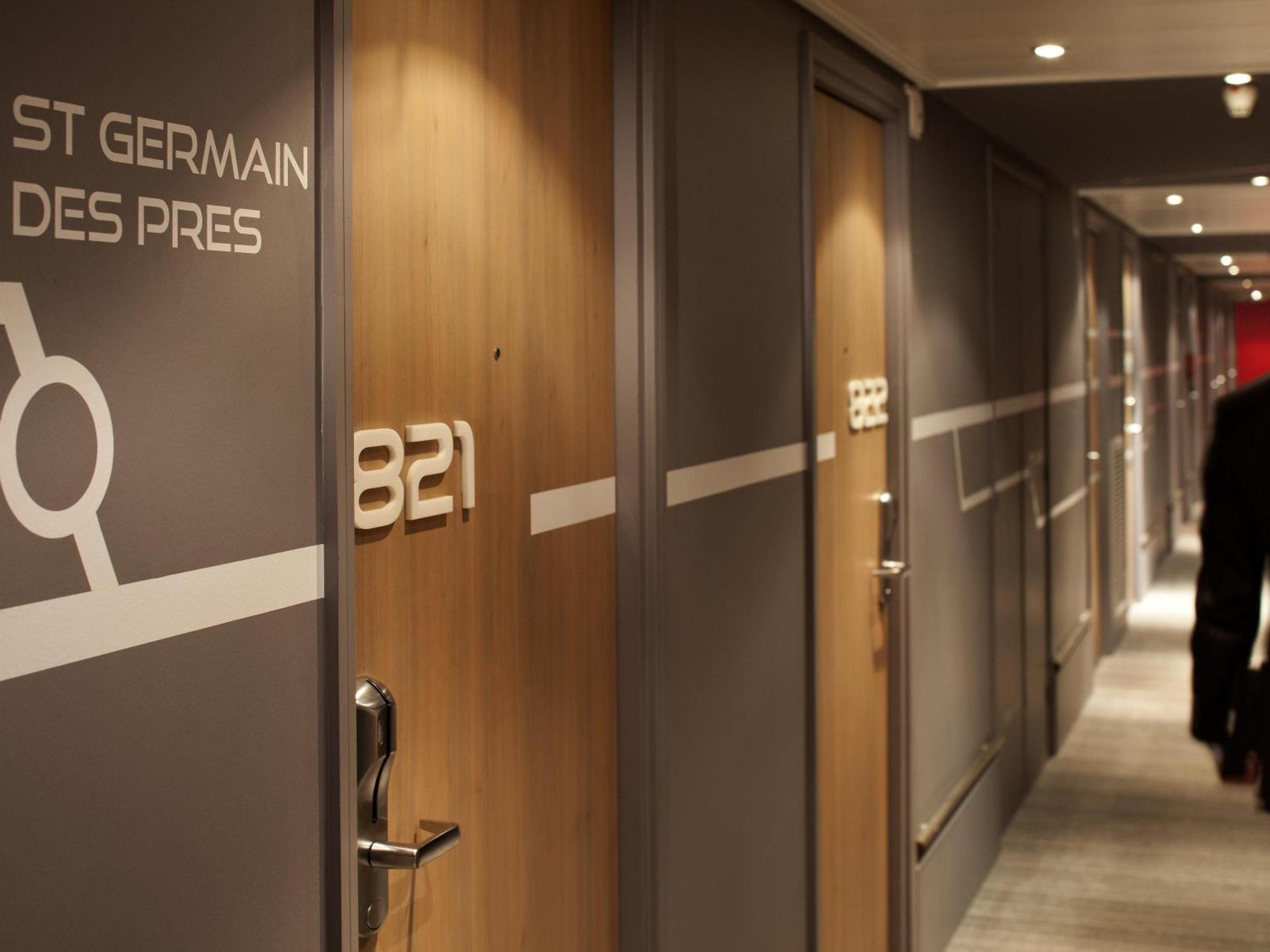 Hotel Mercure Centre Tour Eiffel 4*