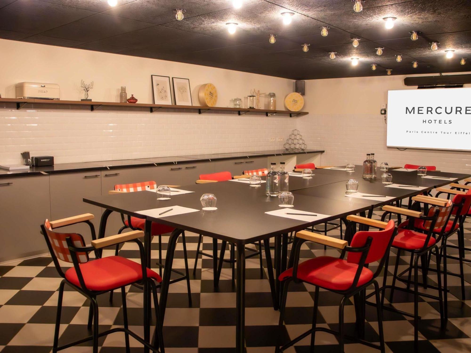 Mercure Centre Tour Eiffel 4*